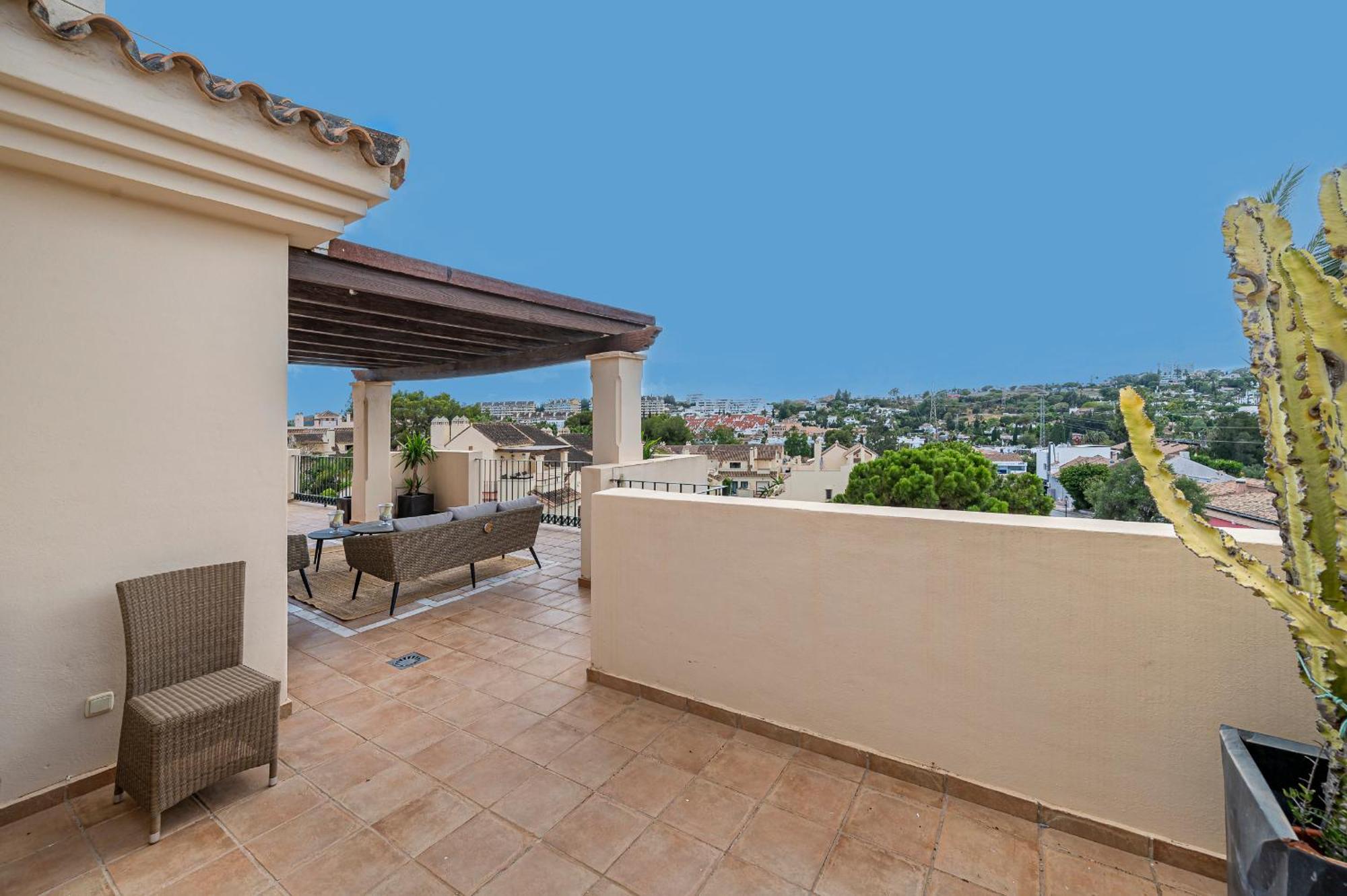 Nueva Andalucia Penthouse *